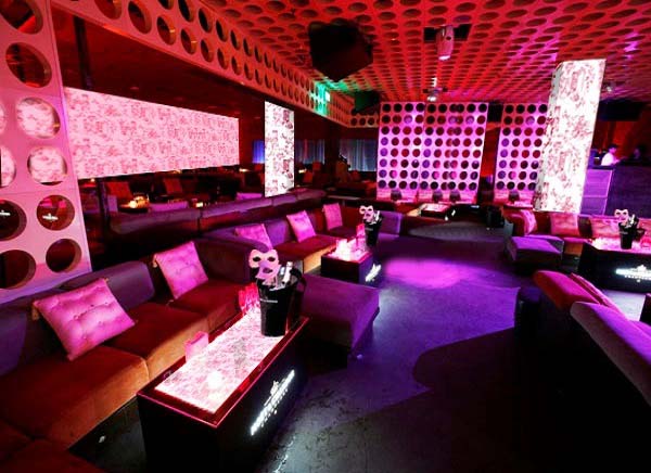 法国酩悦香槟新品发布会-美湖舞台布置